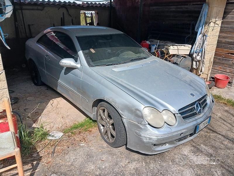 Usata Mercedes CLK220 150 CV (110 kW) 2007 Grigio