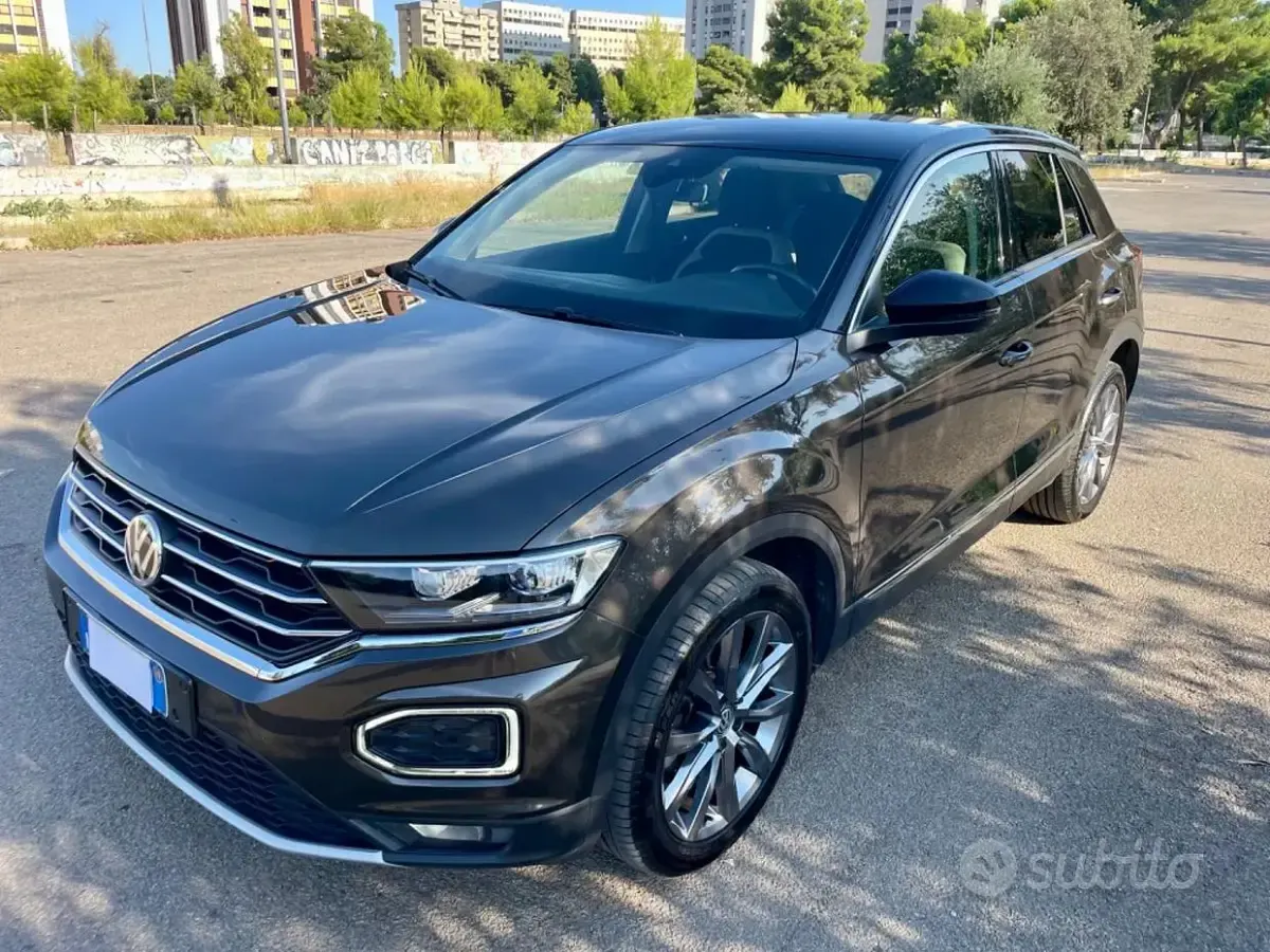 Usata VW T-Roc Advance 150 CV (110 kW) 2019 Marrone SUV