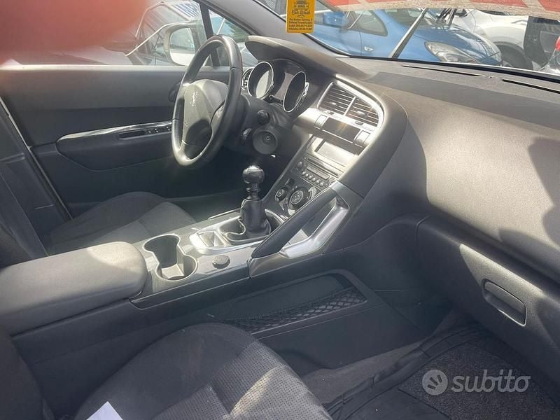 Usata Peugeot 3008 Premium 112 CV (82 kW) 2011 Bianco Station wagon