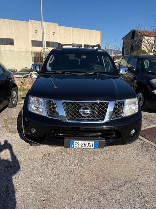 Usata Nissan Navara 190 CV (139 kW) 2013 Nero Pick-up