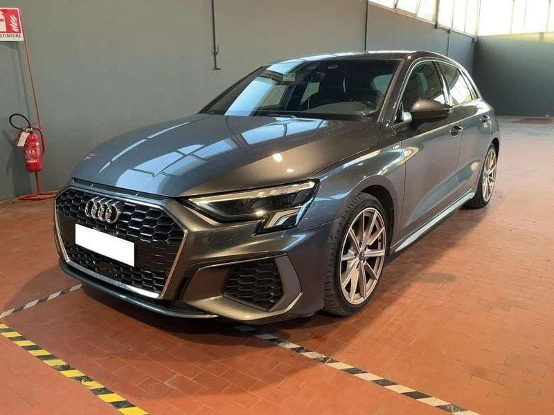 Grigio metallizzato Usata 2023 Audi A3 S-Line Tre volumi | 28.990 € (Super prezzo) - Immagine 1/4