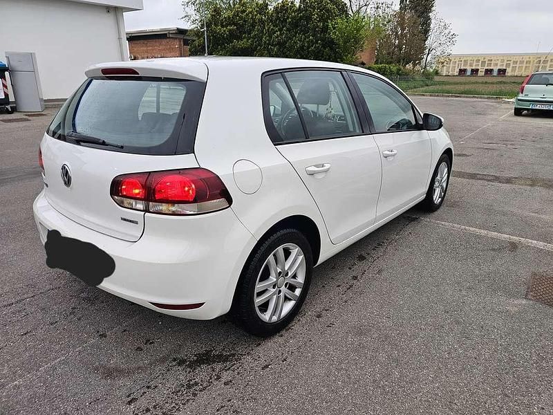 Usata VW Golf VI Highline 102 CV (75 kW) 2010 Bianco Utilitaria