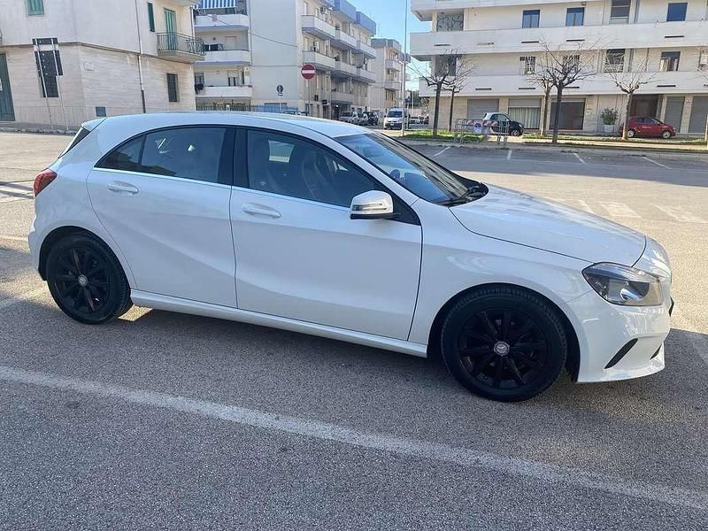 Usata Mercedes A180 Business 109 CV (80 kW) 2016 Berlina