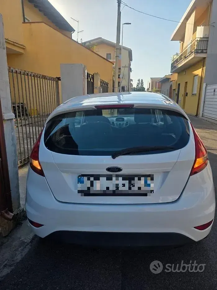 Usata Ford Fiesta 97 CV (71 kW) 2009 Berlina