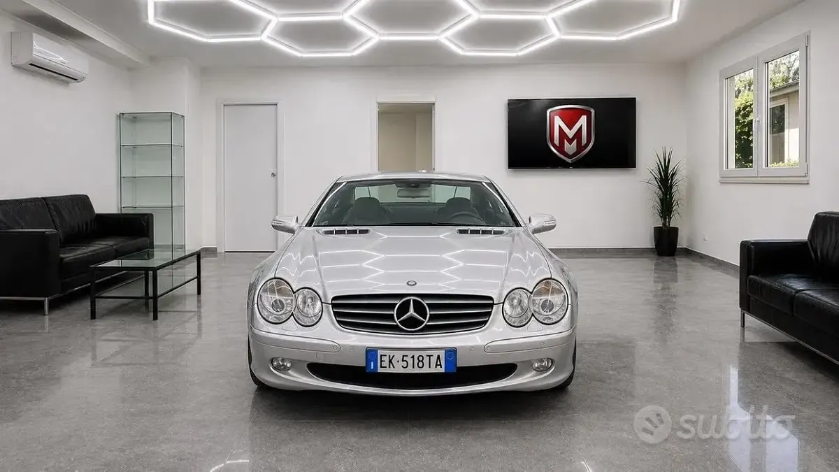 Usata Mercedes SL500 306 CV (225 kW) 2002 Grigio Cabrio