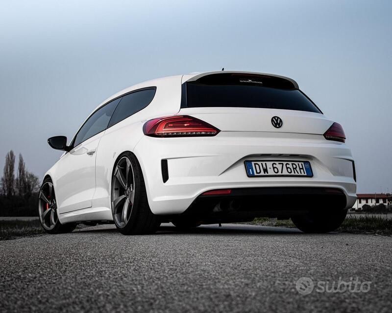 Begagnad VW Scirocco 200 HK (147 kW) 2009 Vit Sportkupé