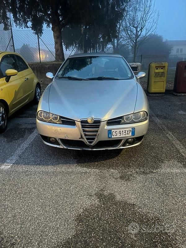 Usata Alfa Romeo 156 Business 116 CV (85 kW) 2004 Grigio Berlina