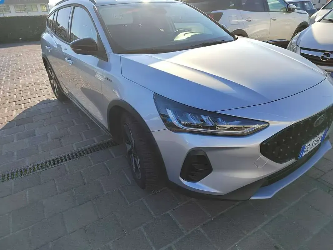 Usata Ford Focus Active 116 CV (85 kW) 2023 Argento Station wagon