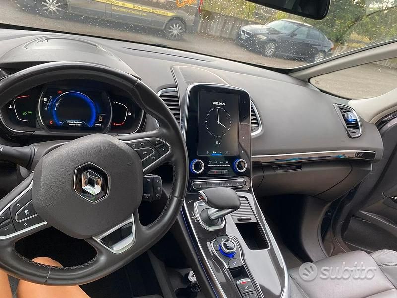 Usata Renault Espace 160 CV (117 kW) 2017 Grigio Monovolume