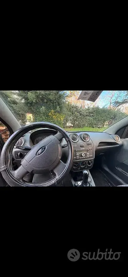 Usata Ford Fiesta Titanium 80 CV (58 kW) 2006 Nero Utilitaria