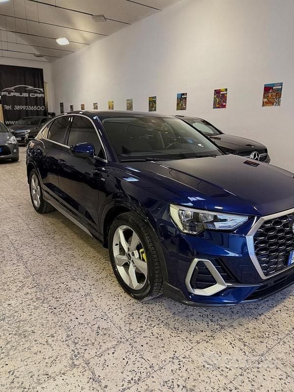 Begagnad Audi Q3 Comfort 150 HK (110 kW) 2021 Blå SUV