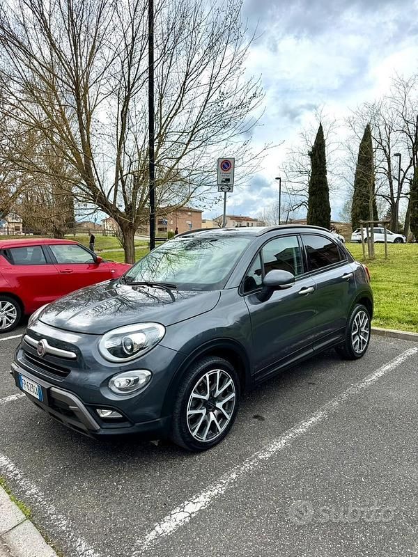 Usado Fiat 500 Cross 120 CV (88 kW) 2018 Gris Familiar