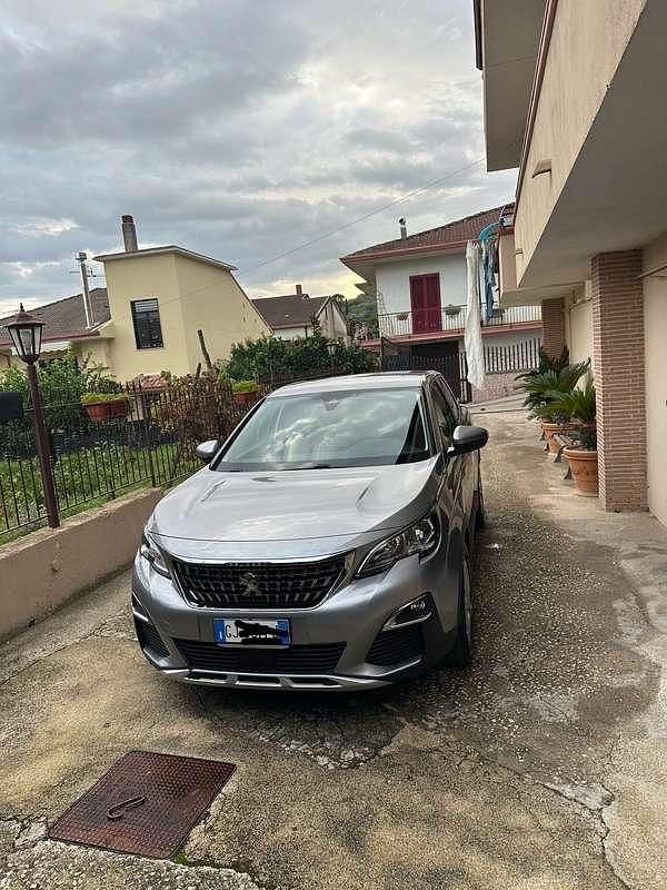 Usata 2017 Peugeot 3008 Active Monovolume | 13.000 € (Buon prezzo) - Immagine 1/4