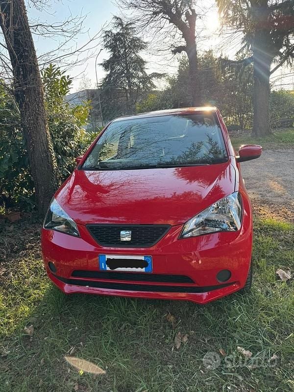 Usata Seat Mii 69 CV (50 kW) 2013 Rosso Utilitaria