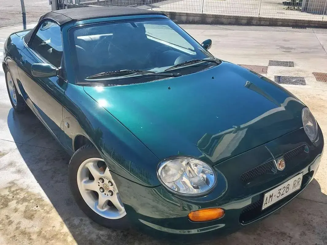Usata MG F 120 CV (88 kW) 1997 Verde Cabrio
