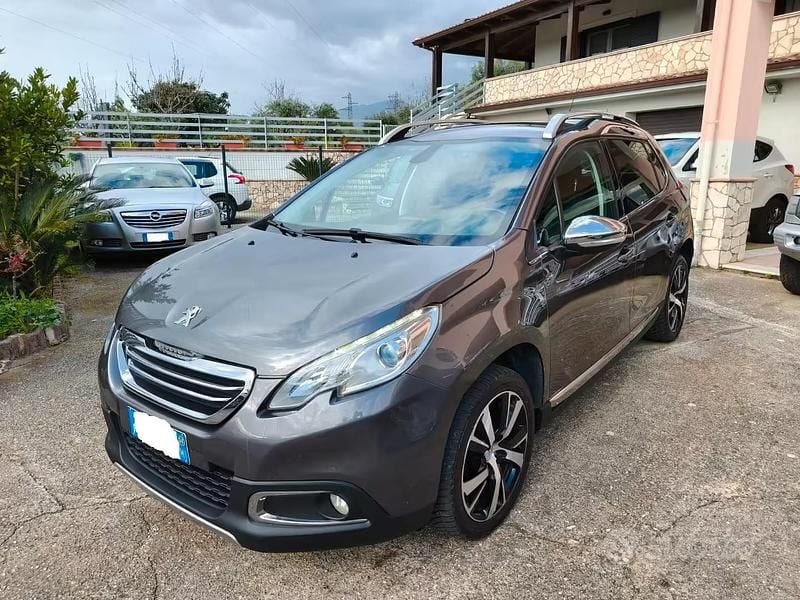 Usata Peugeot 2008 Allure 92 CV (67 kW) 2014 Grigio SUV