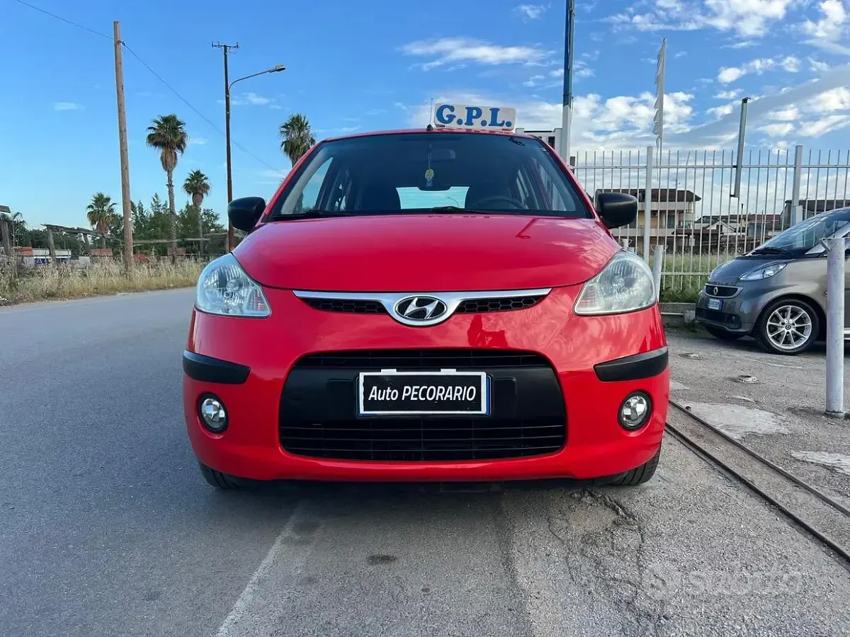 Usata Hyundai i10 Active 64 CV (47 kW) 2009 Rosso Utilitaria