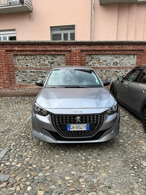 Usata Peugeot 208 82 CV (60 kW) 2022 Grigio Utilitaria