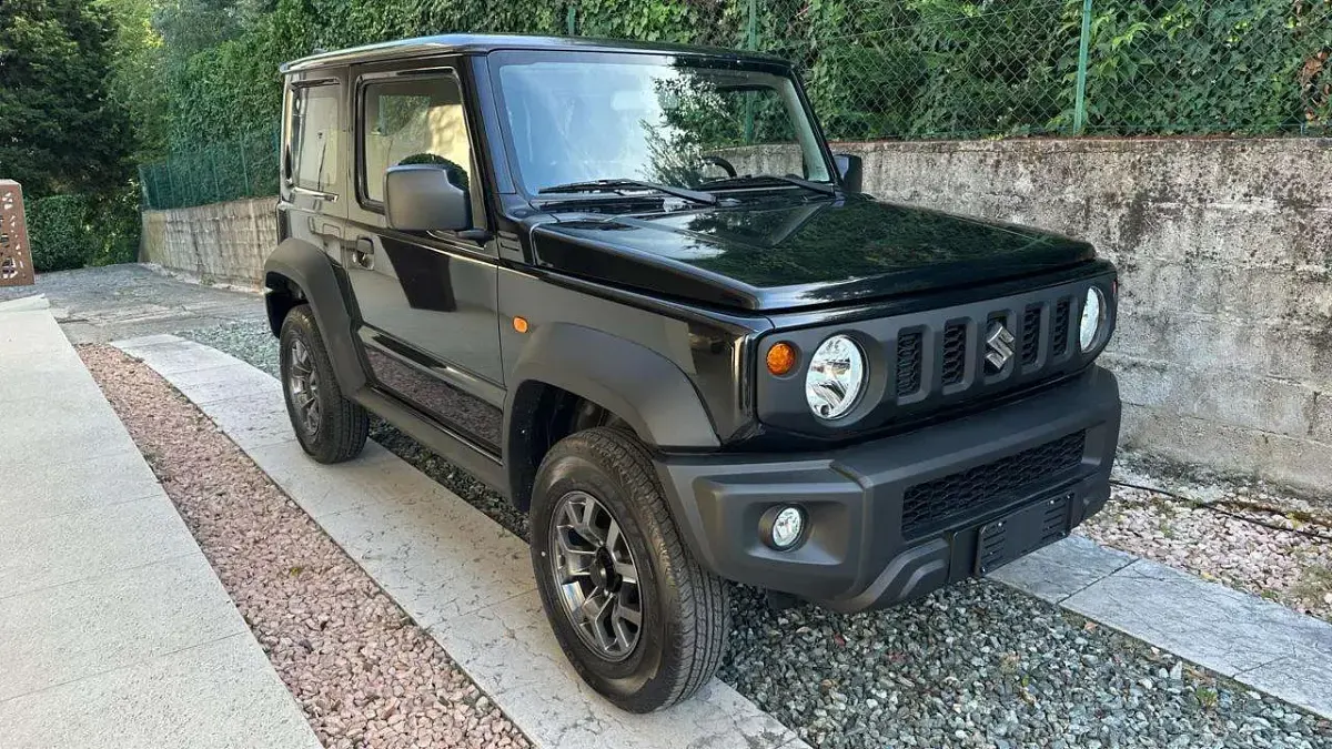 Nuova Suzuki Jimny 102 CV (75 kW) 2026 Nero metallizzato perlato SUV