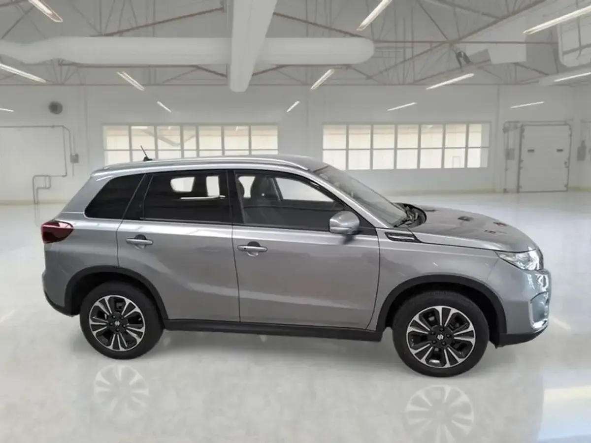 Usata Suzuki Vitara 129 CV (94 kW) 2023 Grigio SUV