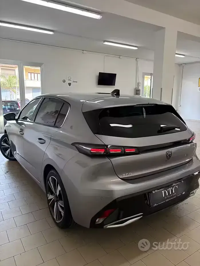 Usata Peugeot 308 GT 131 CV (96 kW) 2023 Grigio Berlina