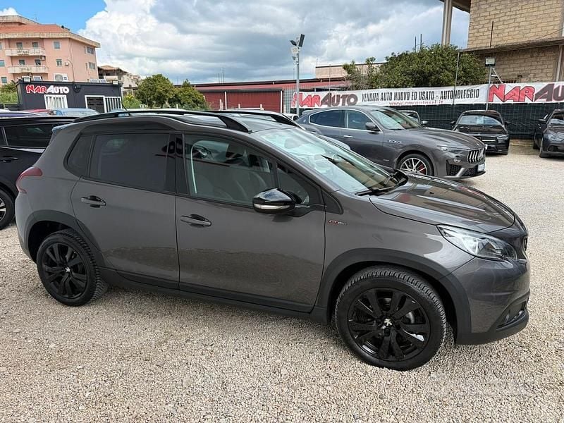Usata Peugeot 2008 GT-line 101 CV (74 kW) 2019 Grigio SUV
