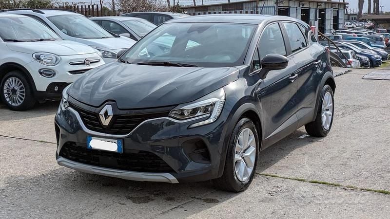 Usata Renault Captur Equilibre 90 CV (66 kW) 2023 Blu SUV