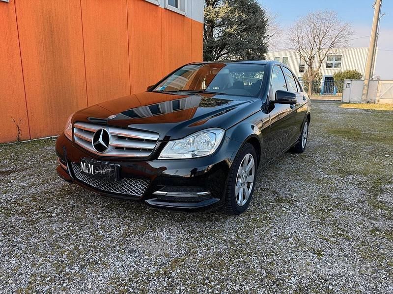Usata Mercedes C180 120 CV (88 kW) 2013 Nero Station wagon