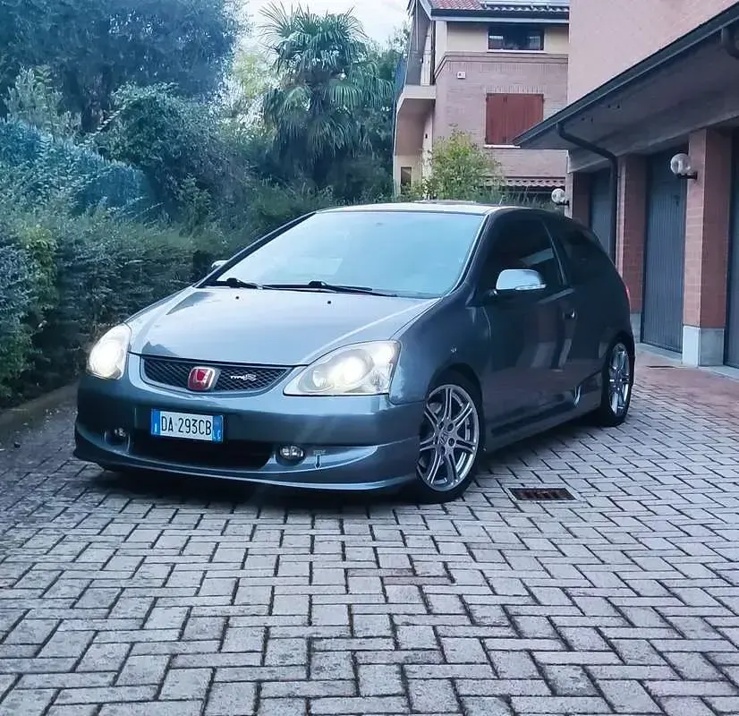 Usata Honda Civic Type R 200 CV (147 kW) 2006 Berlina
