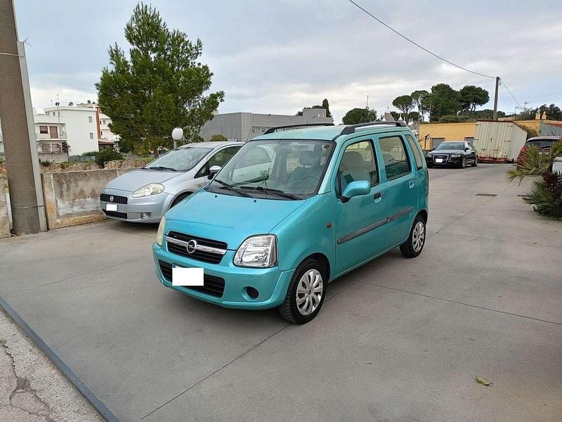 Usata Opel Agila Edition 60 CV (44 kW) 2004 Argento Monovolume