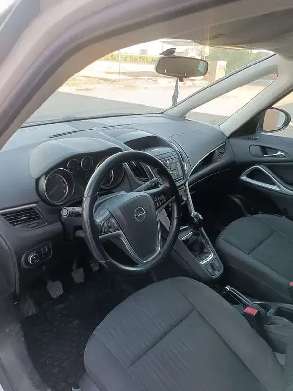 Usata Opel Zafira Tourer Cosmo 150 CV (110 kW) 2012 Monovolume