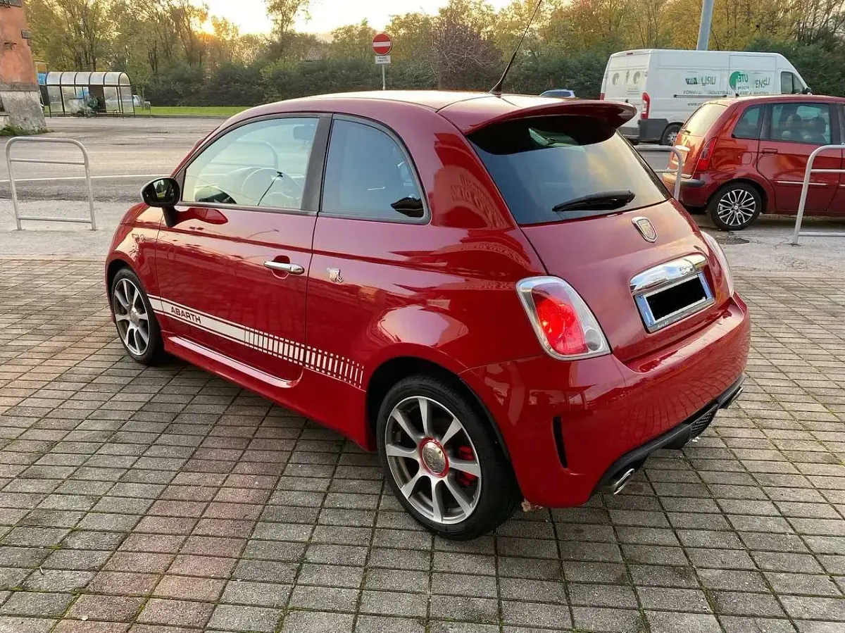 Usata Abarth 500 135 CV (99 kW) 2012 Rosso Utilitaria