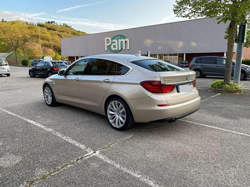 Usata BMW 530 Gran Turismo 245 CV (180 kW) 2010 Oro Berlina