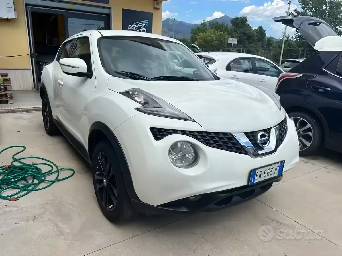 Usata Nissan Juke Acenta 116 CV (85 kW) 2015 Bianco SUV