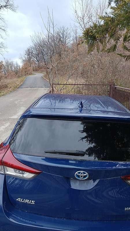Second-hand Toyota Auris Hybrid Style 99 CP (72 kW) 2018 Berlinǎ