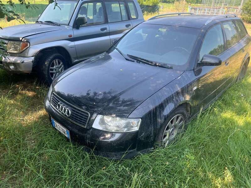 Nero Usata 2003 Audi A4 S-Line Station wagon | 1700 € (Super prezzo) - Immagine 1/2