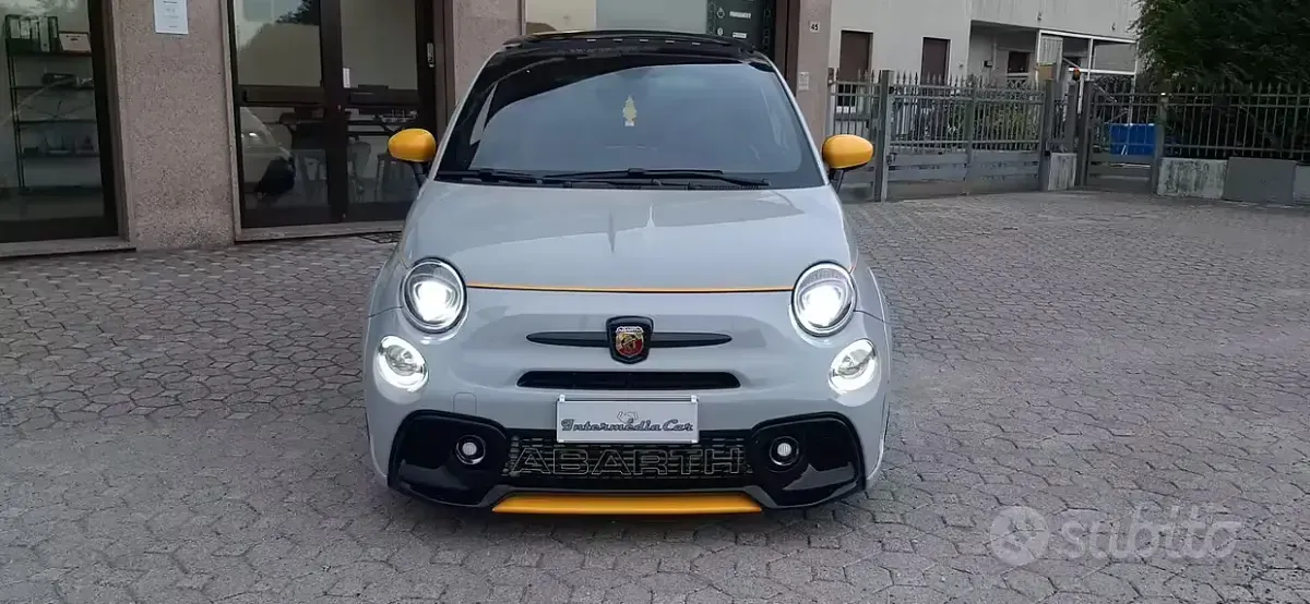 Usata Abarth 500 135 CV (99 kW) 2009 Grigio Utilitaria