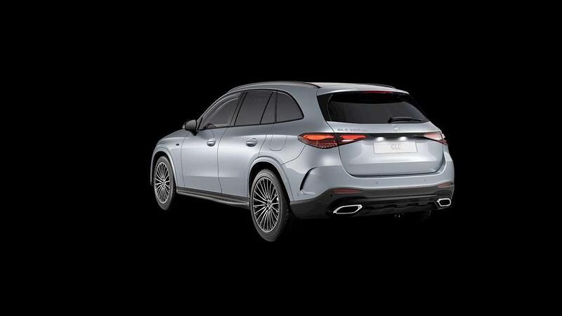 Nuova Mercedes GLC300e Advanced 332 CV (244 kW) 2025 Argento SUV