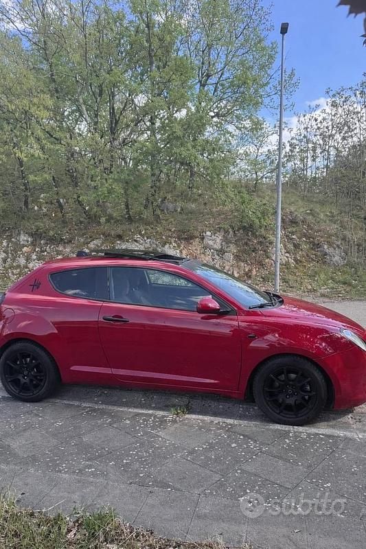 Usata Alfa Romeo MiTo 90 CV (66 kW) 2009 Rosso Utilitaria