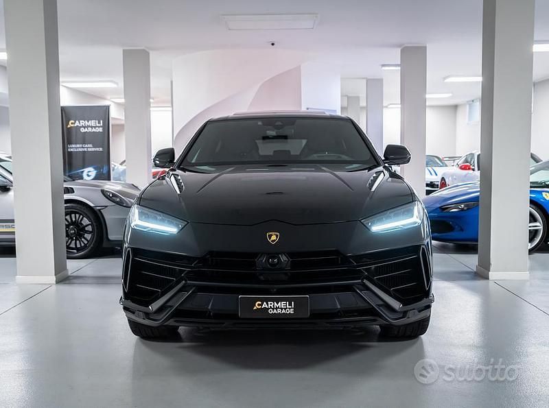 Usata Lamborghini Urus 490 CV (360 kW) 2023 Nero SUV