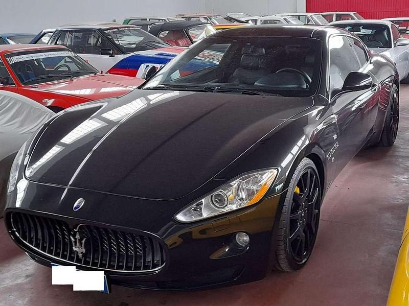 Begagnad Maserati 4200 GT 405 HK (297 kW) 2008 Svart Sedan