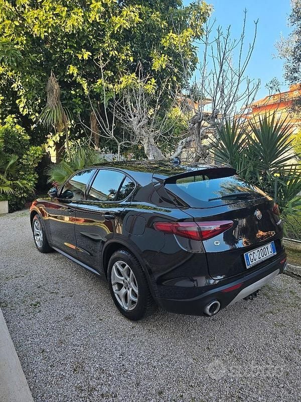 Usata Alfa Romeo Stelvio 190 CV (139 kW) 2020 Nero SUV