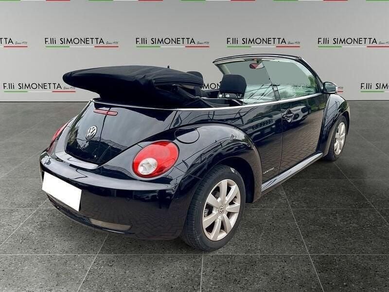 Usata VW New Beetle 105 CV (77 kW) 2008 Nero Utilitaria