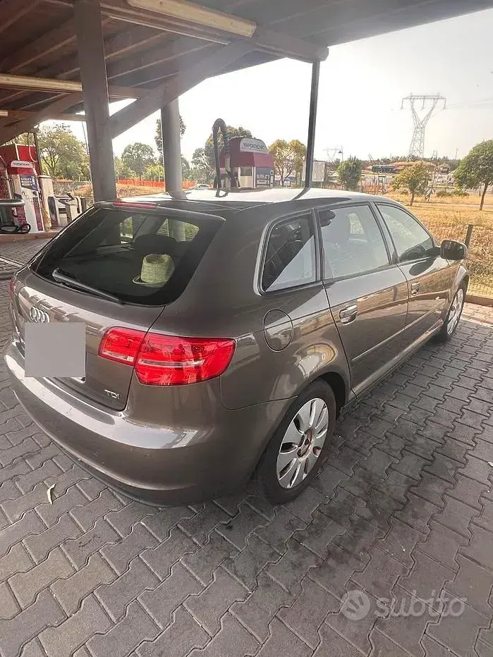 Usata Audi A3 Sportback Attraction 105 CV (77 kW) 2011 Marrone Utilitaria