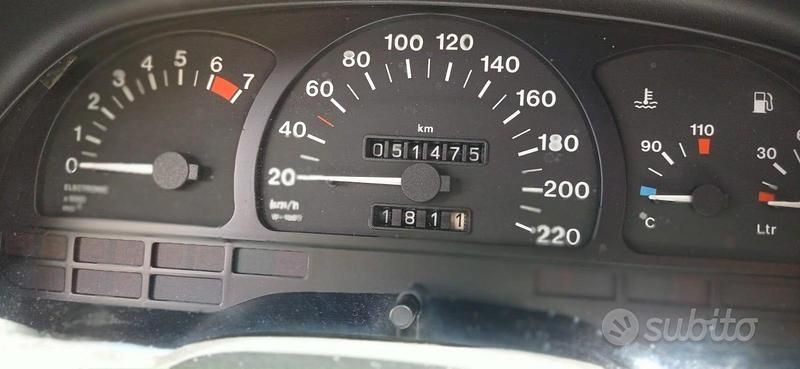 Usata Opel Vectra 75 CV (55 kW) 1992 Nero Berlina