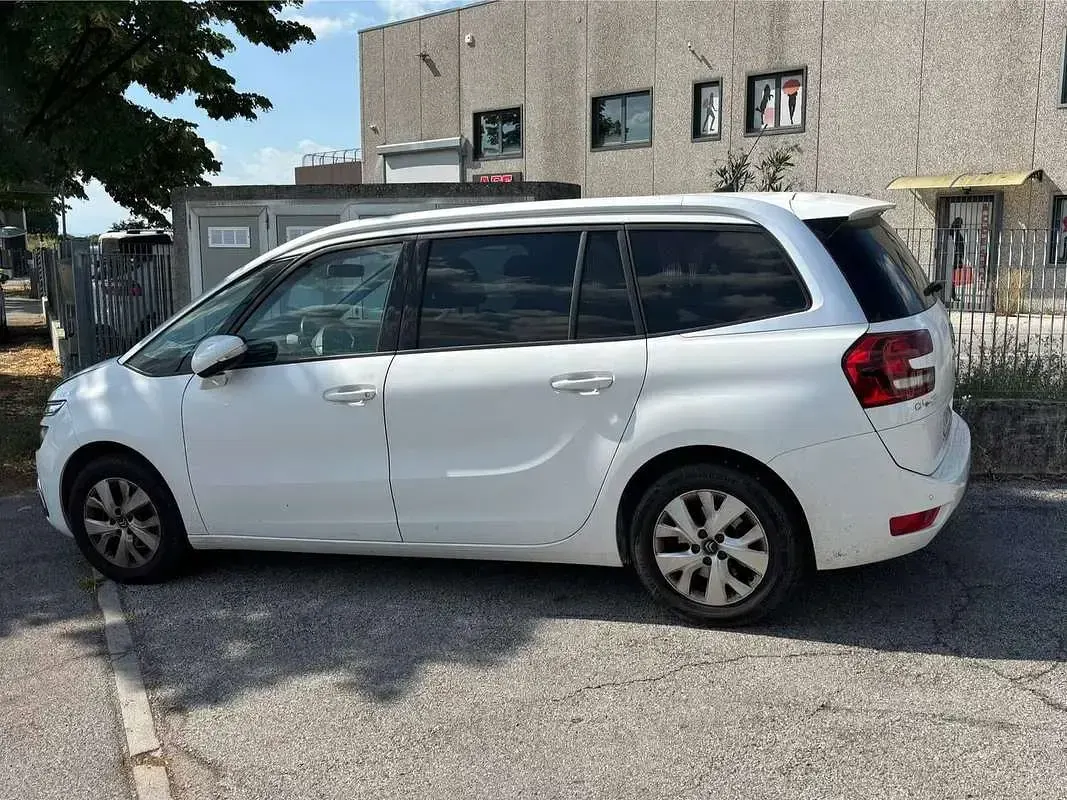 Usata Citroën Grand C4 Picasso Feel 120 CV (88 kW) 2017 Bianco Monovolume