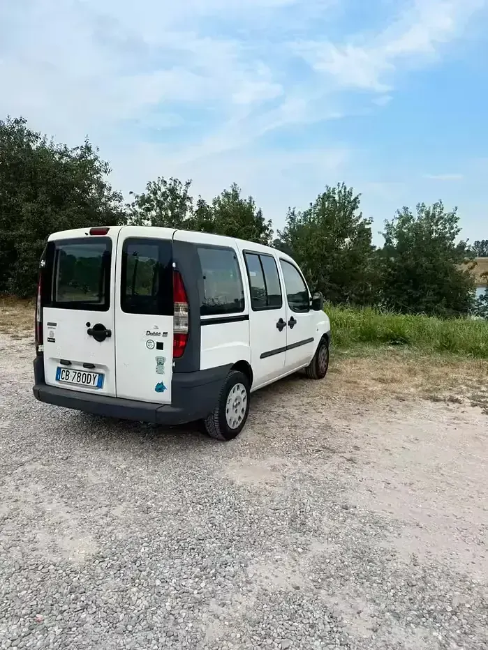 Usata Fiat Doblò 63 CV (46 kW) 2002 Bianco Monovolume