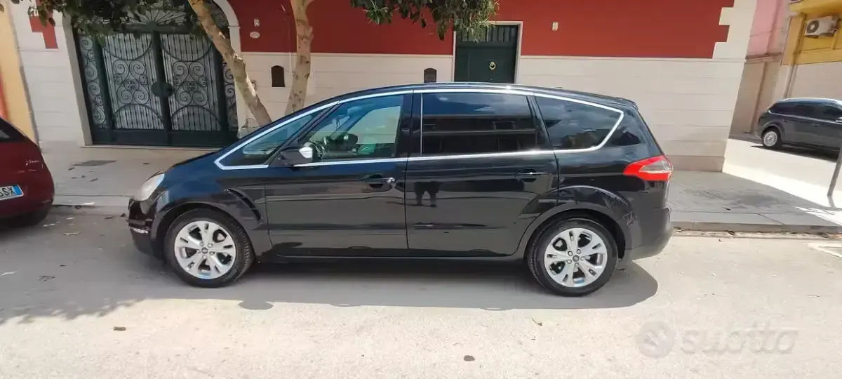 Usata Ford S-MAX Titanium 163 CV (119 kW) 2012 Nero Monovolume