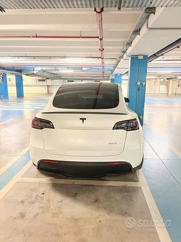 Usata Tesla Model Y Performance 392 kW (534 CV) 2022 Bianco SUV