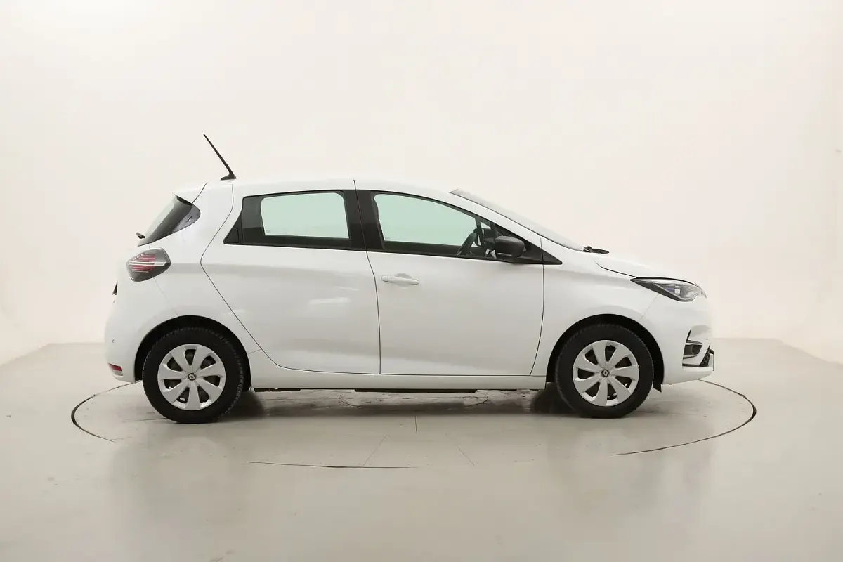 Usata Renault Zoe Life 50 kW (69 CV) 2022 Biancobianco Utilitaria